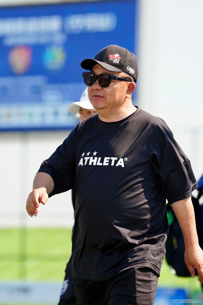 董路计划组建中冠队伍，足球小将们的“回家之路”能否实现？