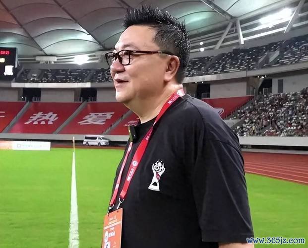 董路豪言青训非为盈利，愿免费输送足球小将，圈内热议不断