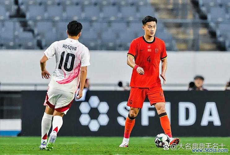 蒋圣龙伤病突袭世预赛出战成疑 国足后防线告急